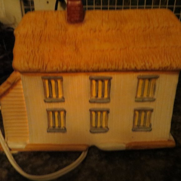 Dickens Of London Porcelain Collectible Bob Cratchit's House - Picture 4 of 8